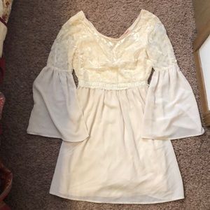 Cream velvet bell sleeve boho dress XS